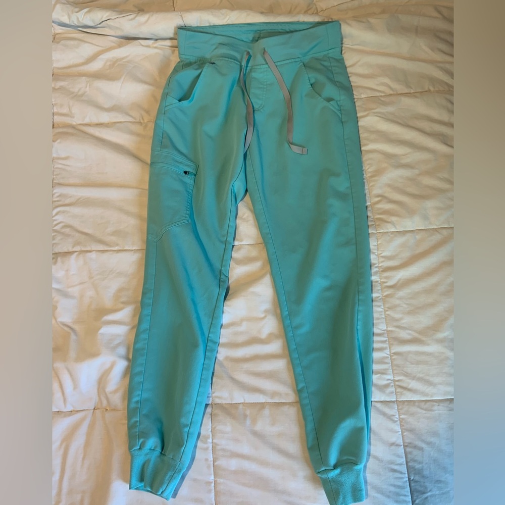 Fresh Aqua (neon green/blue) figs XS